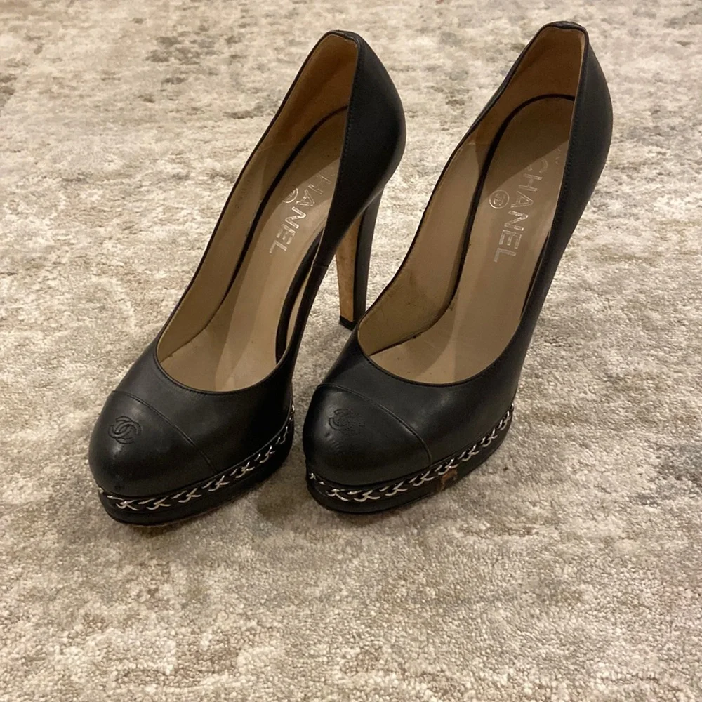 Chanel pumps - Picture 1 of 6
